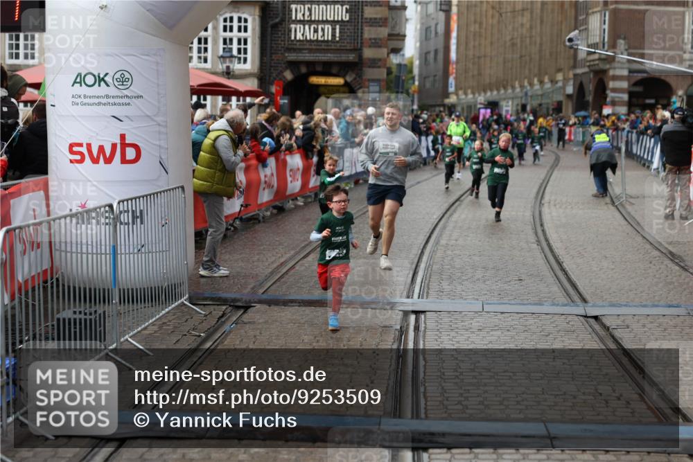 05.10.2025 - 20. swb-Marathon Bremen Yannick Fuchs http://msf.ph/oto/9253509 05.10.2025 15:22:12 Ziel  meine-sportfotos.de