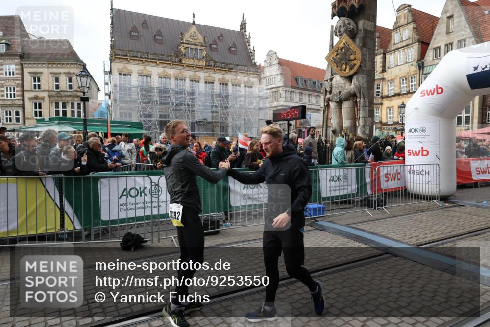 05.10.2025 - 20. swb-Marathon Bremen Yannick Fuchs http://msf.ph/oto/9253550 05.10.2025 11:14:43 Ziel 9861, 9970, 10292, 10722, 11072, 11139, 11473 meine-sportfotos.de