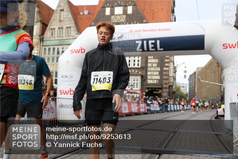 05.10.2025 - 20. swb-Marathon Bremen Yannick Fuchs http://msf.ph/oto/9253613 05.10.2025 10:45:36 Ziel 9396, 9885, 10447, 11346, 11403, 11585 meine-sportfotos.de