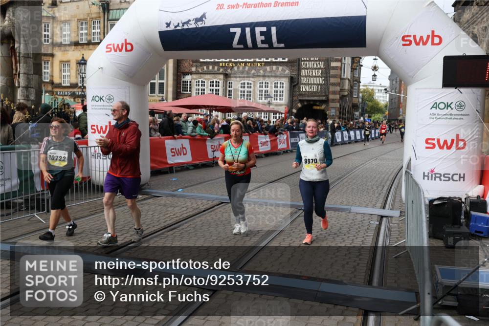 05.10.2025 - 20. swb-Marathon Bremen Yannick Fuchs http://msf.ph/oto/9253752 05.10.2025 11:14:45 Ziel 9861, 9970, 10722, 11139, 11473 meine-sportfotos.de