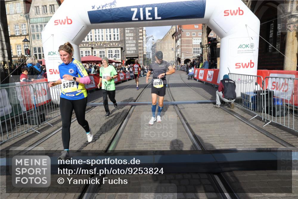 05.10.2025 - 20. swb-Marathon Bremen Yannick Fuchs http://msf.ph/oto/9253824 05.10.2025 10:54:42 Ziel 9367, 10032, 10174, 10178, 10296, 10768, 11045, 11089, 11321, 11694 meine-sportfotos.de