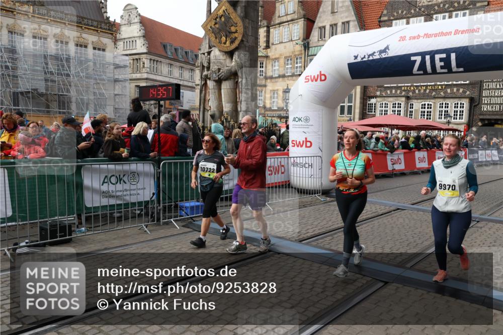05.10.2025 - 20. swb-Marathon Bremen Yannick Fuchs http://msf.ph/oto/9253828 05.10.2025 11:14:46 Ziel 9861, 9970, 10722, 11473 meine-sportfotos.de