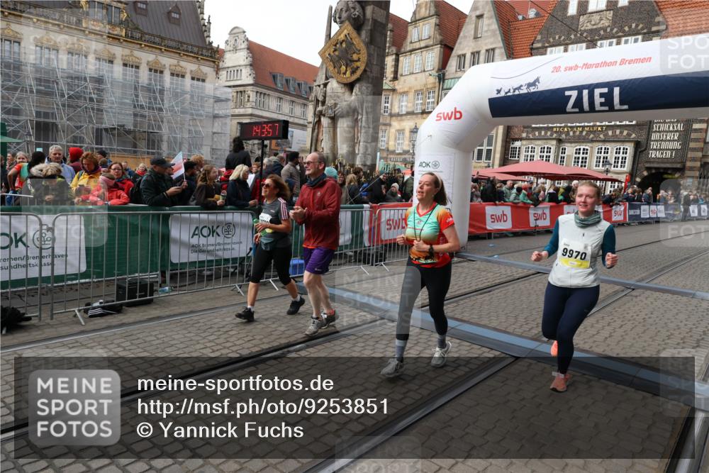 05.10.2025 - 20. swb-Marathon Bremen Yannick Fuchs http://msf.ph/oto/9253851 05.10.2025 11:14:46 Ziel 9861, 9970, 10722, 11473 meine-sportfotos.de