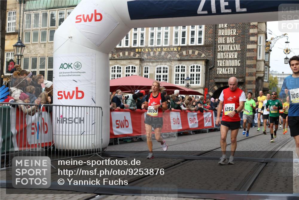 05.10.2025 - 20. swb-Marathon Bremen Yannick Fuchs http://msf.ph/oto/9253876 05.10.2025 10:45:43 Ziel 8000, 9200, 9222, 9250, 10053, 10682, 11678, 11745 meine-sportfotos.de