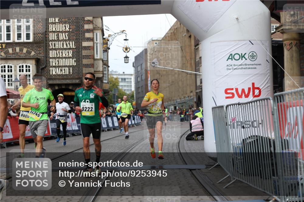 05.10.2025 - 20. swb-Marathon Bremen Yannick Fuchs http://msf.ph/oto/9253945 05.10.2025 10:45:46 Ziel 8000, 9200, 9222, 9250, 9709, 10053, 10639, 10682, 10792, 11678, 11745 meine-sportfotos.de