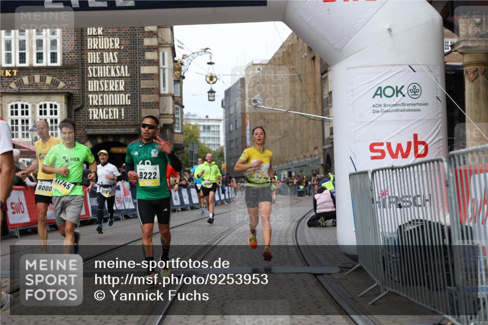 05.10.2025 - 20. swb-Marathon Bremen Yannick Fuchs http://msf.ph/oto/9253953 05.10.2025 10:45:46 Ziel 8000, 9200, 9222, 9250, 9709, 10053, 10639, 10682, 10792, 11678, 11745 meine-sportfotos.de