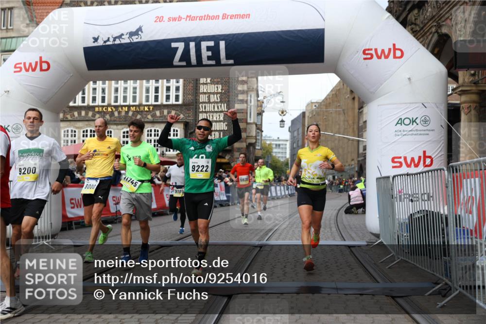 05.10.2025 - 20. swb-Marathon Bremen Yannick Fuchs http://msf.ph/oto/9254016 05.10.2025 10:45:47 Ziel 8000, 9200, 9222, 9250, 9709, 10053, 10639, 10682, 10792, 11678, 11745 meine-sportfotos.de