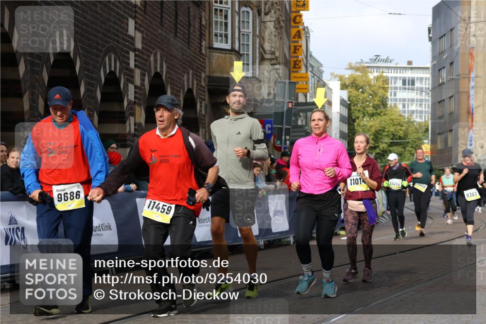 05.10.2025 - 20. swb-Marathon Bremen Strokosch-Dieckow http://msf.ph/oto/9254030 05.10.2025 11:02:05 Ziel 9324, 9363, 9426, 9536, 9686, 10301, 10508, 10855, 10879, 10887, 11014, 11454, 11459 meine-sportfotos.de
