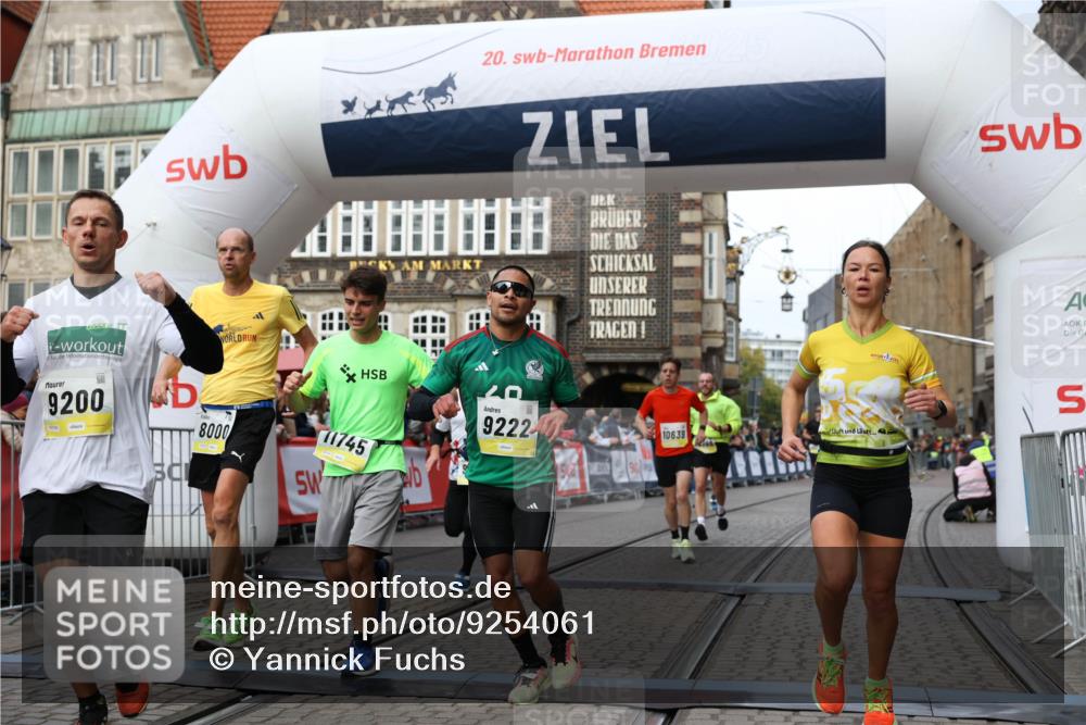 05.10.2025 - 20. swb-Marathon Bremen Yannick Fuchs http://msf.ph/oto/9254061 05.10.2025 10:45:48 Ziel 28, 8000, 9200, 9222, 9250, 9709, 10053, 10639, 10682, 10792, 11678, 11745 meine-sportfotos.de