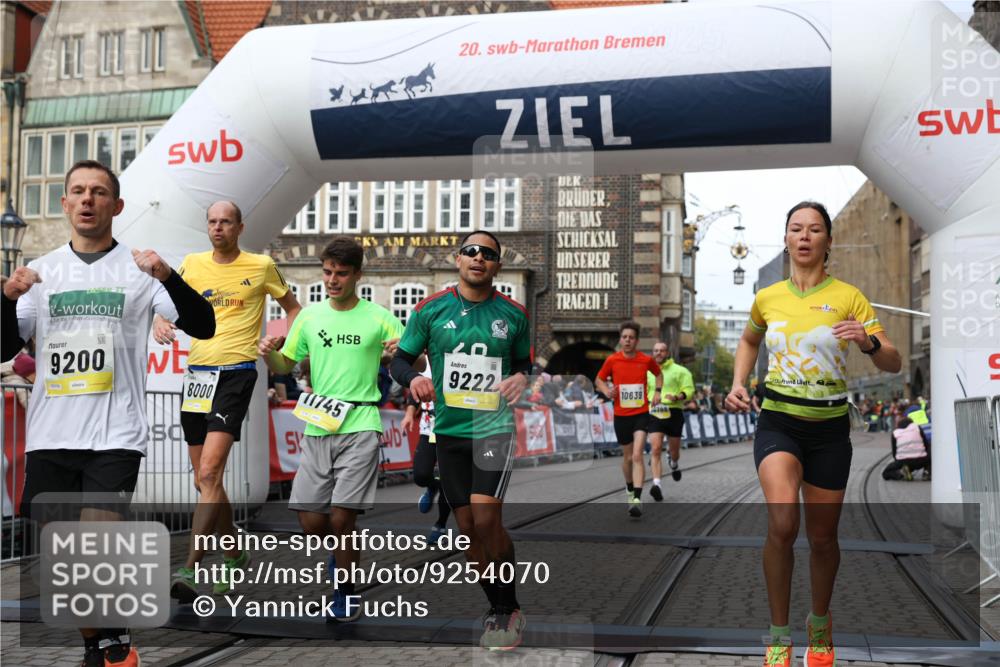 05.10.2025 - 20. swb-Marathon Bremen Yannick Fuchs http://msf.ph/oto/9254070 05.10.2025 10:45:48 Ziel 28, 8000, 9200, 9222, 9250, 9709, 10053, 10639, 10682, 10792, 11678, 11745 meine-sportfotos.de