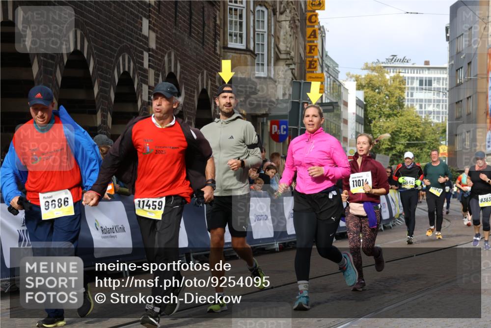 05.10.2025 - 20. swb-Marathon Bremen Strokosch-Dieckow http://msf.ph/oto/9254095 05.10.2025 11:02:05 Ziel 9324, 9363, 9426, 9536, 9686, 10301, 10508, 10855, 10879, 10887, 11014, 11454, 11459 meine-sportfotos.de
