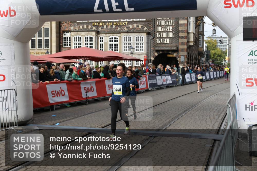 05.10.2025 - 20. swb-Marathon Bremen Yannick Fuchs http://msf.ph/oto/9254129 05.10.2025 11:14:57 Ziel 9303, 10602, 11448, 11557 meine-sportfotos.de