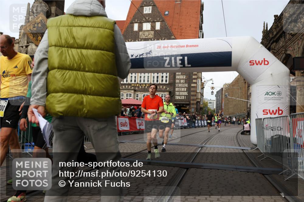 05.10.2025 - 20. swb-Marathon Bremen Yannick Fuchs http://msf.ph/oto/9254130 05.10.2025 10:45:50 Ziel 28, 8000, 9200, 9222, 9709, 10053, 10350, 10639, 10792, 10823, 11678, 11745 meine-sportfotos.de