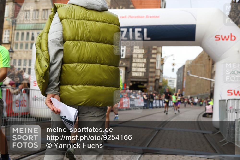 05.10.2025 - 20. swb-Marathon Bremen Yannick Fuchs http://msf.ph/oto/9254166 05.10.2025 10:45:51 Ziel 28, 8000, 9200, 9222, 9709, 9960, 10350, 10639, 10792, 10823, 11678, 11745 meine-sportfotos.de