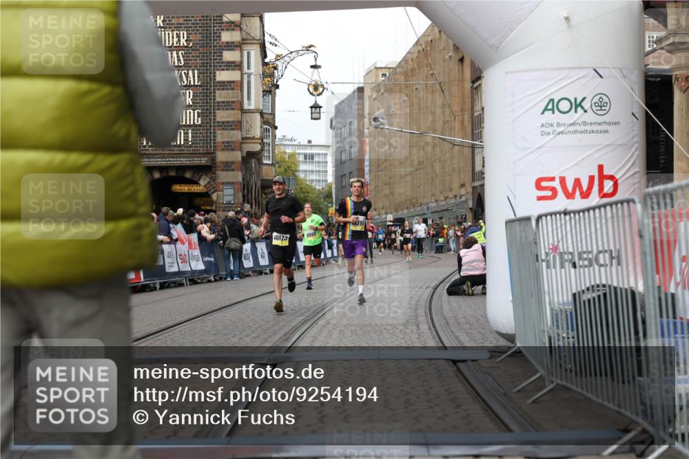 05.10.2025 - 20. swb-Marathon Bremen Yannick Fuchs http://msf.ph/oto/9254194 05.10.2025 10:45:51 Ziel 28, 8000, 9200, 9222, 9709, 9960, 10350, 10639, 10792, 10823, 11678, 11745 meine-sportfotos.de
