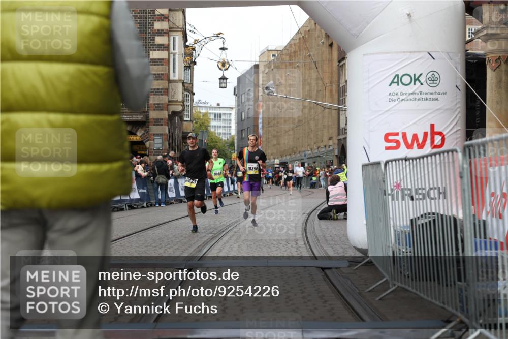 05.10.2025 - 20. swb-Marathon Bremen Yannick Fuchs http://msf.ph/oto/9254226 05.10.2025 10:45:52 Ziel 28, 8000, 9200, 9222, 9709, 9960, 10350, 10639, 10792, 10823, 11678, 11745 meine-sportfotos.de