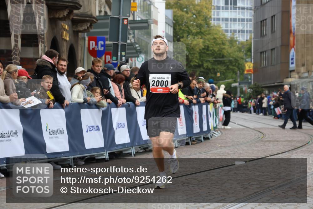 05.10.2025 - 20. swb-Marathon Bremen Strokosch-Dieckow http://msf.ph/oto/9254262 05.10.2025 12:52:24 Ziel 1000, 2000 meine-sportfotos.de
