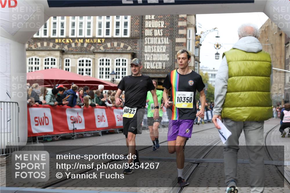 05.10.2025 - 20. swb-Marathon Bremen Yannick Fuchs http://msf.ph/oto/9254267 05.10.2025 10:45:54 Ziel 28, 9709, 9960, 10350, 10639, 10792, 10823 meine-sportfotos.de