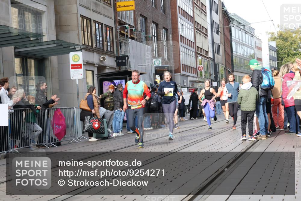 05.10.2025 - 20. swb-Marathon Bremen Strokosch-Dieckow http://msf.ph/oto/9254271 05.10.2025 10:56:17 Ziel 8118, 9188, 9266, 9424, 9547, 9783, 9790, 9886, 9932, 10005, 10008, 10042, 10059, 10145, 10179, 10387, 10546, 10644, 10648, 10683, 10845, 10971, 11100, 11253, 11260, 11426, 11475, 11571, 11675, 11691, 11723, 11734, 8118, 9188, 9266, 9424, 9547, 9783, 9790, 9886, 9932, 10005, 10008, 10042, 10059, 10145, 10179, 10387, 10546, 10644, 10648, 10683, 10845, 10971, 11100, 11253, 11260, 11426, 11475, 11571, 11675, 11691, 11734 meine-sportfotos.de