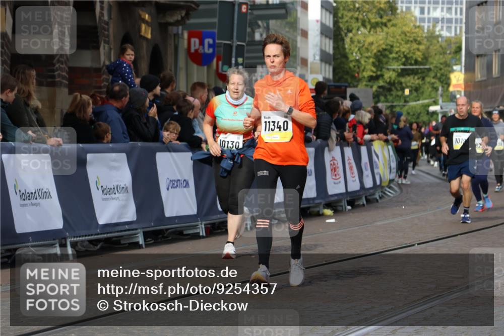 05.10.2025 - 20. swb-Marathon Bremen Strokosch-Dieckow http://msf.ph/oto/9254357 05.10.2025 11:02:14 Ziel 9363, 9748, 10130, 10821, 10829, 11340, 11386, 11454, 11646 meine-sportfotos.de