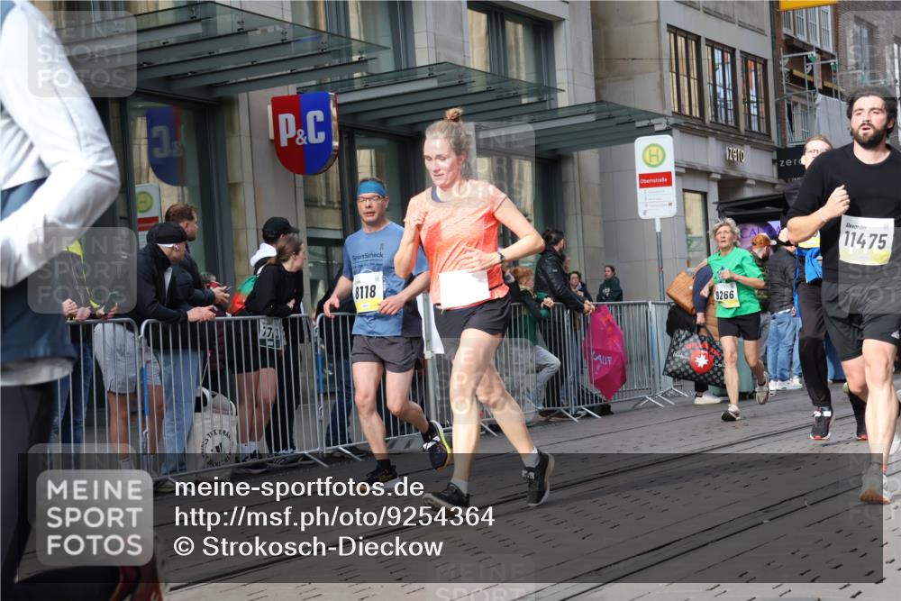 05.10.2025 - 20. swb-Marathon Bremen Strokosch-Dieckow http://msf.ph/oto/9254364 05.10.2025 10:56:22 Ziel 8118, 9188, 9266, 9547, 9669, 9790, 9886, 10005, 10008, 10042, 10059, 10145, 10397, 10644, 10648, 10683, 10845, 10924, 10971, 11100, 11253, 11260, 11274, 11426, 11475, 11571, 11675, 11691, 11734, 8118, 9188, 9266, 9547, 9669, 9790, 9886, 10005, 10008, 10042, 10059, 10145, 10397, 10644, 10648, 10683, 10845, 10924, 10971, 11100, 11253, 11260, 11274, 11426, 11475, 11571, 11675, 11691, 11734 meine-sportfotos.de