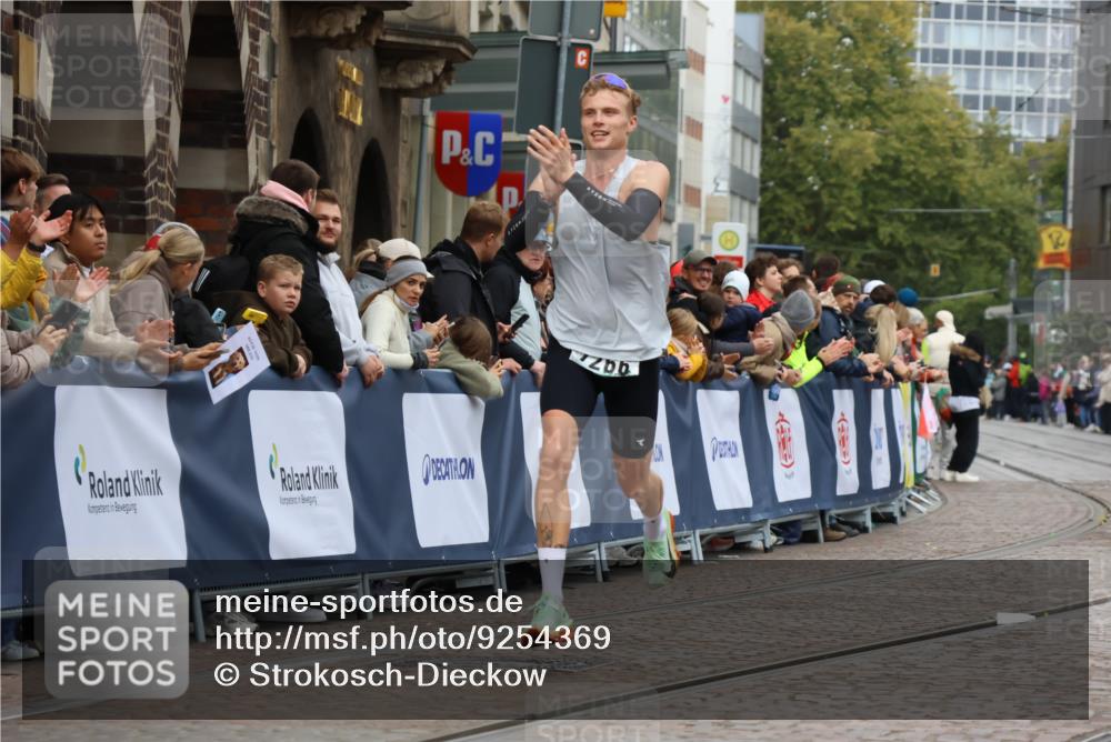 05.10.2025 - 20. swb-Marathon Bremen Strokosch-Dieckow http://msf.ph/oto/9254369 05.10.2025 12:52:43 Ziel 7266 meine-sportfotos.de