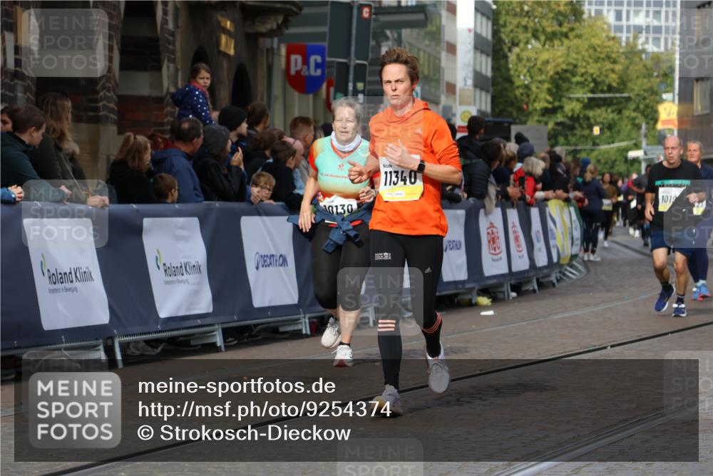 05.10.2025 - 20. swb-Marathon Bremen Strokosch-Dieckow http://msf.ph/oto/9254374 05.10.2025 11:02:14 Ziel 9363, 9748, 10130, 10821, 10829, 11340, 11386, 11454, 11646 meine-sportfotos.de