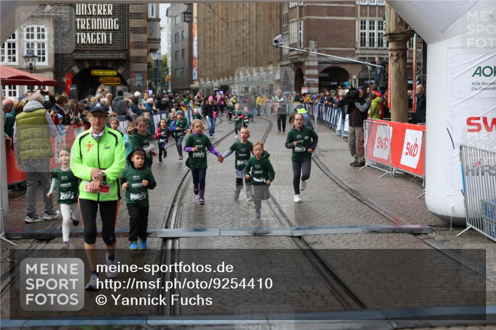 05.10.2025 - 20. swb-Marathon Bremen Yannick Fuchs http://msf.ph/oto/9254410 05.10.2025 15:22:23 Ziel 1335 meine-sportfotos.de