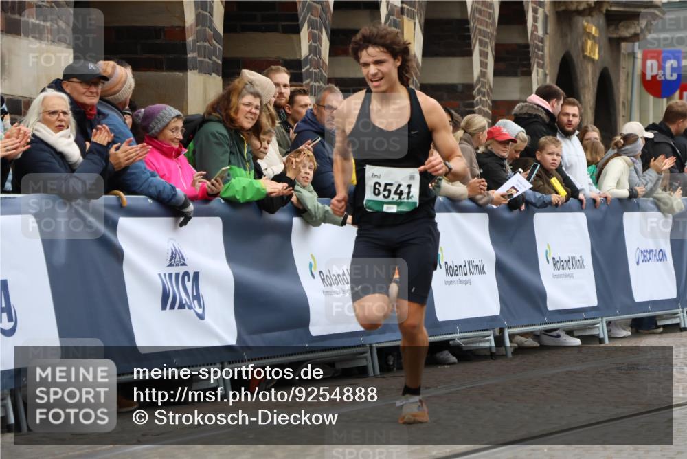 05.10.2025 - 20. swb-Marathon Bremen Strokosch-Dieckow http://msf.ph/oto/9254888 05.10.2025 12:53:14 Ziel 1444, 6541 meine-sportfotos.de
