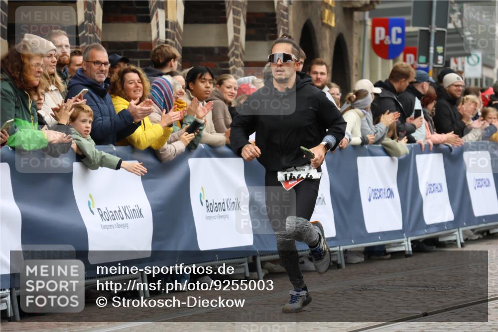 05.10.2025 - 20. swb-Marathon Bremen Strokosch-Dieckow http://msf.ph/oto/9255003 05.10.2025 12:53:20 Ziel 925, 1444, 3975, 5074 meine-sportfotos.de