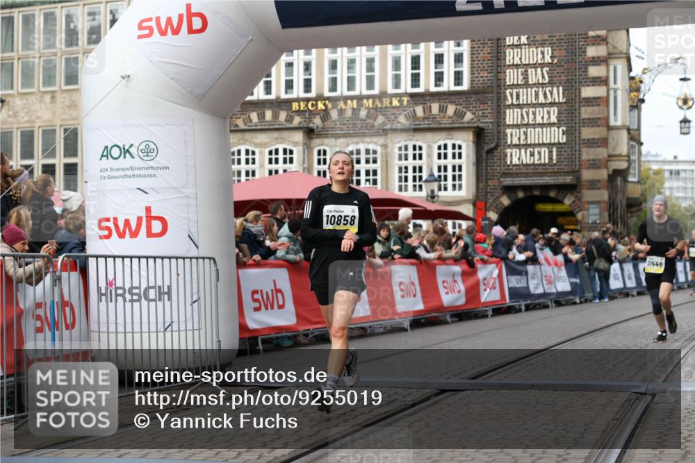 05.10.2025 - 20. swb-Marathon Bremen Yannick Fuchs http://msf.ph/oto/9255019 05.10.2025 10:46:15 Ziel 9500, 10688, 10858, 11074, 11446, 11513 meine-sportfotos.de