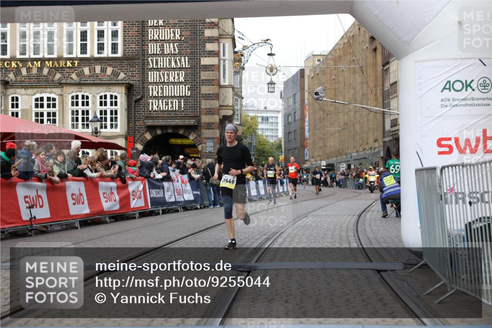 05.10.2025 - 20. swb-Marathon Bremen Yannick Fuchs http://msf.ph/oto/9255044 05.10.2025 10:46:16 Ziel 9500, 10688, 10858, 11074, 11446, 11513 meine-sportfotos.de