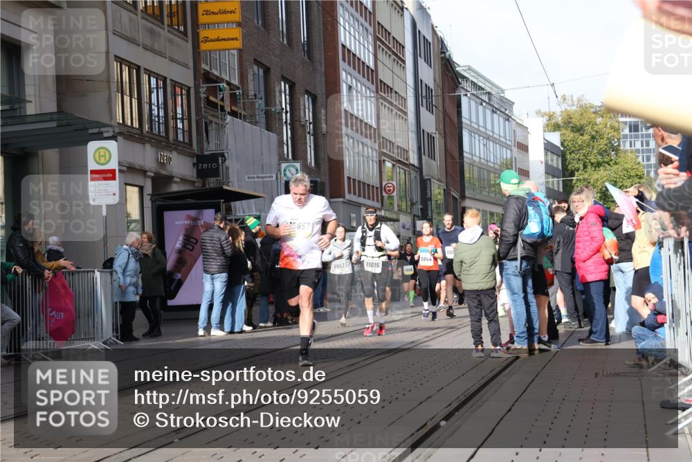 05.10.2025 - 20. swb-Marathon Bremen Strokosch-Dieckow http://msf.ph/oto/9255059 05.10.2025 10:56:56 Ziel 5172, 7101, 9215, 9231, 9260, 9292, 9314, 9450, 9489, 9550, 9577, 9797, 9844, 9947, 10169, 10281, 10293, 10367, 10545, 10645, 10657, 10917, 10950, 11015, 11138, 11202, 11434, 11435, 11566, 11596, 11606, 11686, 5172, 7101, 9215, 9231, 9260, 9292, 9314, 9450, 9489, 9550, 9577, 9797, 9844, 9947, 10169, 10281, 10293, 10367, 10545, 10645, 10657, 10917, 10950, 11015, 11138, 11202, 11434, 11435, 11566, 11596, 11606, 11686 meine-sportfotos.de