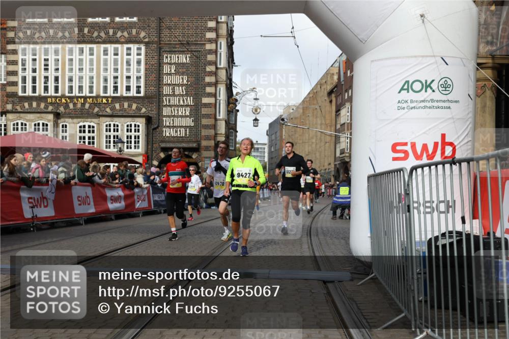 05.10.2025 - 20. swb-Marathon Bremen Yannick Fuchs http://msf.ph/oto/9255067 05.10.2025 10:55:02 Ziel 9427, 9436, 9560, 9570, 10024, 10231, 10232, 10233, 10487, 10609, 10770, 11163, 11276, 11320, 11373, 11470 meine-sportfotos.de