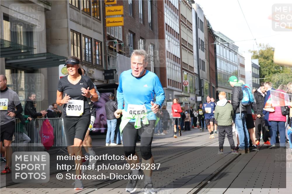 05.10.2025 - 20. swb-Marathon Bremen Strokosch-Dieckow http://msf.ph/oto/9255287 05.10.2025 10:57:08 Ziel 7101, 9000, 9215, 9260, 9292, 9309, 9450, 9489, 9550, 9625, 9747, 9844, 9904, 9914, 9947, 9962, 10139, 10169, 10281, 10367, 10645, 10657, 10694, 10739, 10754, 10950, 11015, 11352, 11360, 11583, 11596, 11606, 7101, 9000, 9215, 9260, 9292, 9309, 9450, 9489, 9550, 9625, 9747, 9844, 9904, 9914, 9947, 9962, 10139, 10169, 10281, 10367, 10645, 10657, 10694, 10739, 10754, 10950, 11015, 11596, 11606 meine-sportfotos.de