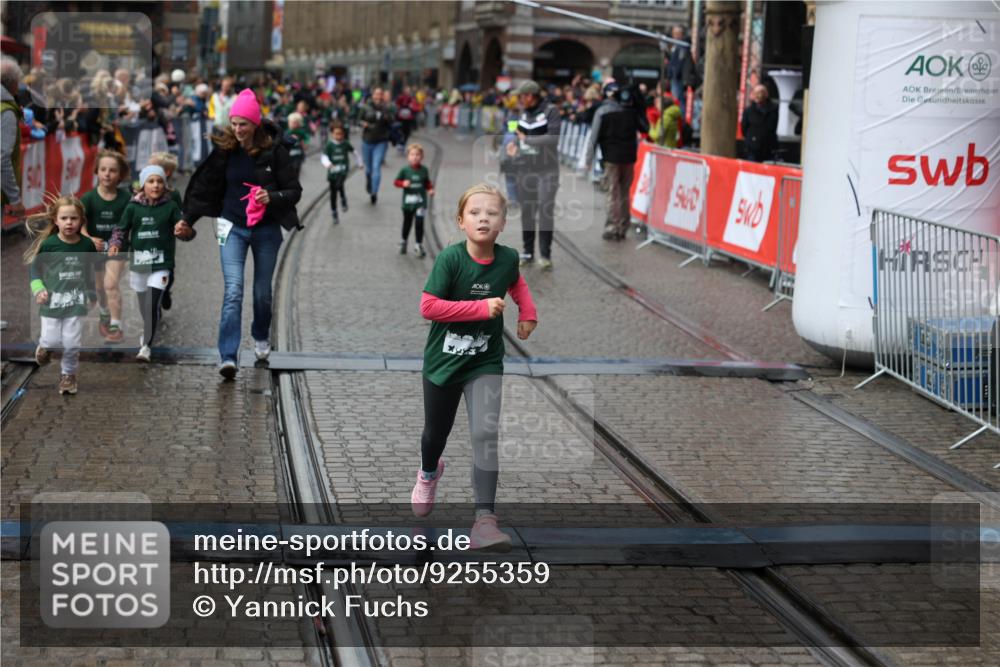05.10.2025 - 20. swb-Marathon Bremen Yannick Fuchs http://msf.ph/oto/9255359 05.10.2025 15:22:34 Ziel  meine-sportfotos.de