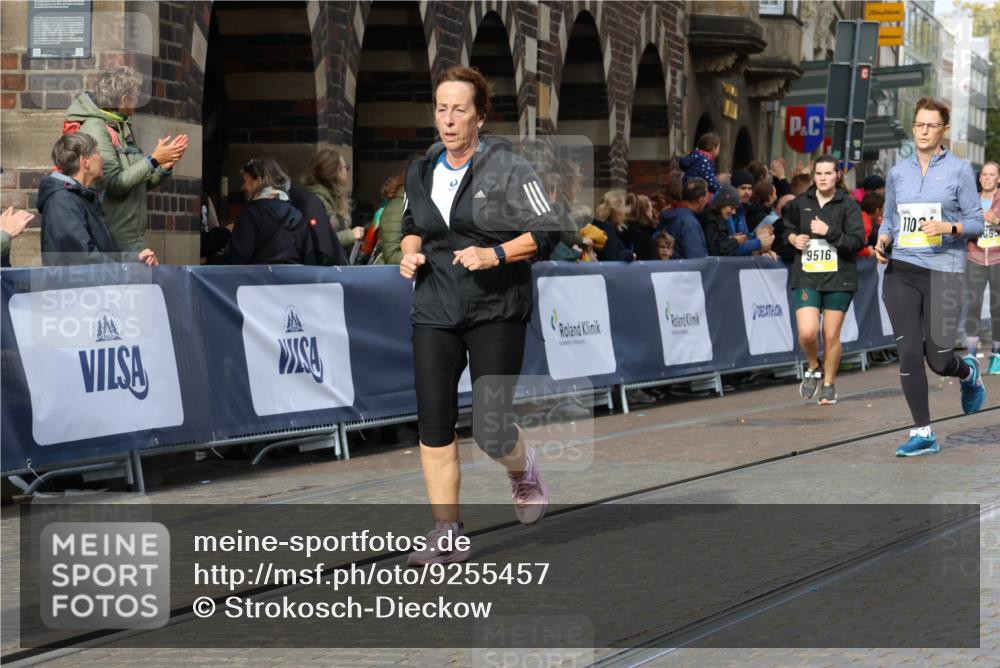 05.10.2025 - 20. swb-Marathon Bremen Strokosch-Dieckow http://msf.ph/oto/9255457 05.10.2025 11:02:41 Ziel 9331, 9360, 9516, 9841, 10129, 10510, 10530, 10803, 10804, 10825, 10826, 11024, 11193 meine-sportfotos.de