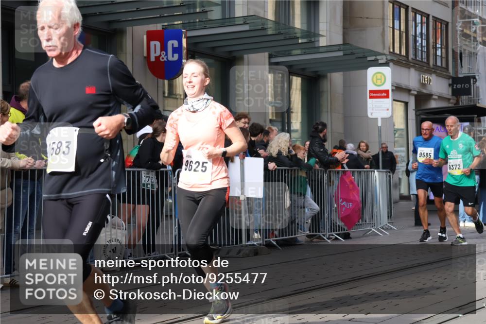 05.10.2025 - 20. swb-Marathon Bremen Strokosch-Dieckow http://msf.ph/oto/9255477 05.10.2025 10:57:19 Ziel 9000, 9215, 9309, 9372, 9585, 9625, 9747, 9904, 9914, 9943, 9962, 9979, 10139, 10219, 10225, 10250, 10329, 10341, 10555, 10694, 10739, 10754, 10834, 10890, 11352, 11360, 11457, 11520, 11521, 11564, 11575, 11583, 11731, 11744, 9000, 9215, 9309, 9372, 9585, 9625, 9747, 9904, 9914, 9943, 9962, 9979, 10139, 10219, 10225, 10250, 10329, 10341, 10555, 10694, 10739, 10754, 10834, 10890 meine-sportfotos.de