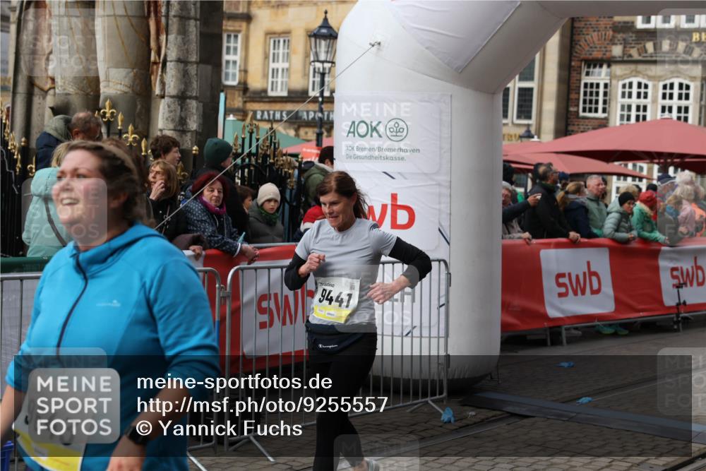 05.10.2025 - 20. swb-Marathon Bremen Yannick Fuchs http://msf.ph/oto/9255557 05.10.2025 11:15:29 Ziel 9441, 9643, 9767, 9768, 9959 meine-sportfotos.de