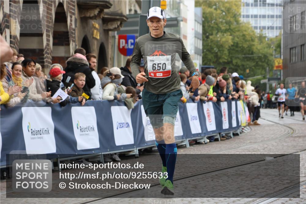 05.10.2025 - 20. swb-Marathon Bremen Strokosch-Dieckow http://msf.ph/oto/9255633 05.10.2025 12:53:42 Ziel 650 meine-sportfotos.de