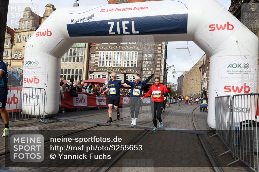 05.10.2025 - 20. swb-Marathon Bremen Yannick Fuchs http://msf.ph/oto/9255653 05.10.2025 10:55:14 Ziel 9475, 9791, 10014, 10034, 10180, 10307, 10920, 11317, 11363, 11507, 11523 meine-sportfotos.de