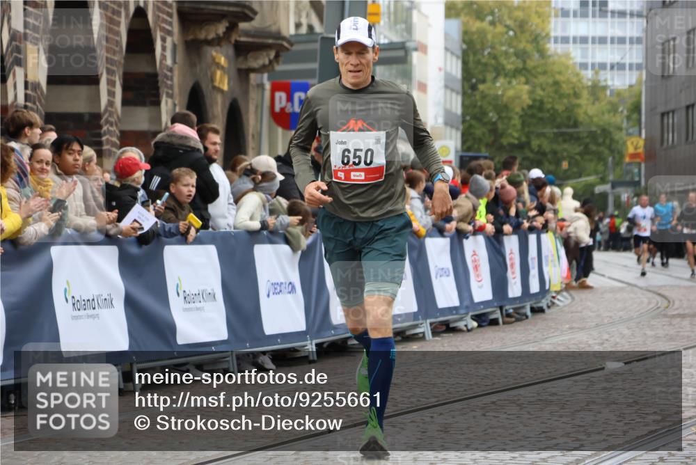 05.10.2025 - 20. swb-Marathon Bremen Strokosch-Dieckow http://msf.ph/oto/9255661 05.10.2025 12:53:42 Ziel 650 meine-sportfotos.de