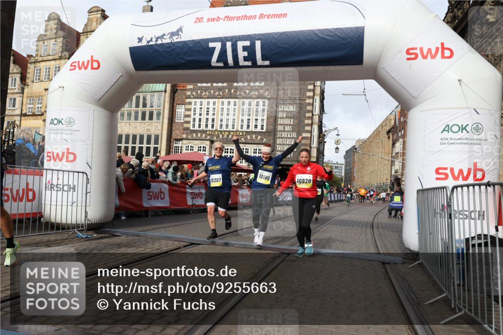 05.10.2025 - 20. swb-Marathon Bremen Yannick Fuchs http://msf.ph/oto/9255663 05.10.2025 10:55:14 Ziel 9475, 9791, 10014, 10034, 10180, 10307, 10920, 11317, 11363, 11507, 11523 meine-sportfotos.de