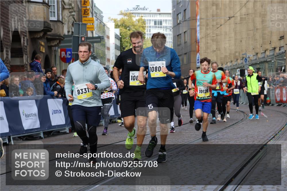 05.10.2025 - 20. swb-Marathon Bremen Strokosch-Dieckow http://msf.ph/oto/9255708 05.10.2025 11:02:46 Ziel 9331, 9360, 9516, 9846, 10129, 10207, 10530, 10734, 10803, 10804, 10940, 11024, 11087, 11193, 11504, 11576, 11667, 11668 meine-sportfotos.de