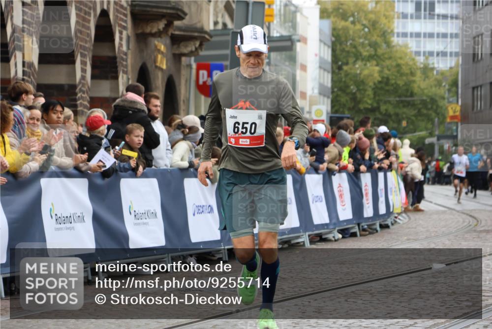 05.10.2025 - 20. swb-Marathon Bremen Strokosch-Dieckow http://msf.ph/oto/9255714 05.10.2025 12:53:42 Ziel 650 meine-sportfotos.de