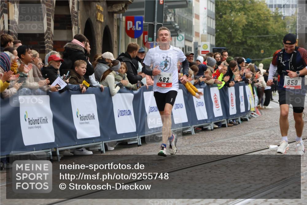 05.10.2025 - 20. swb-Marathon Bremen Strokosch-Dieckow http://msf.ph/oto/9255748 05.10.2025 12:53:54 Ziel 121, 482, 850, 870, 1640 meine-sportfotos.de