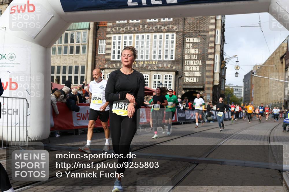 05.10.2025 - 20. swb-Marathon Bremen Yannick Fuchs http://msf.ph/oto/9255803 05.10.2025 10:55:17 Ziel 9176, 9318, 10003, 10014, 10034, 10180, 10307, 10326, 10920, 11317, 11363 meine-sportfotos.de