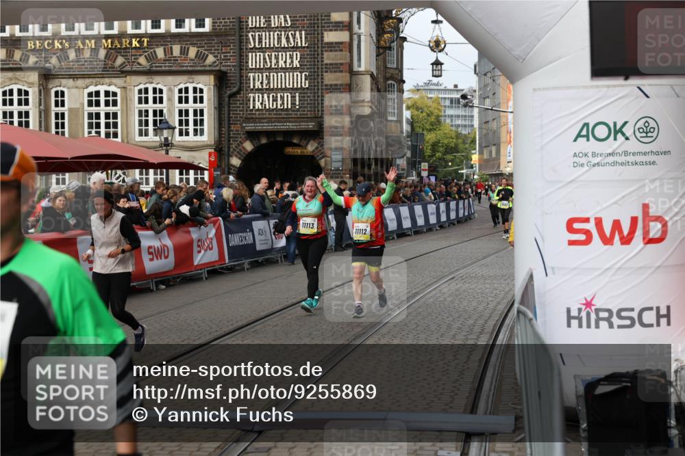05.10.2025 - 20. swb-Marathon Bremen Yannick Fuchs http://msf.ph/oto/9255869 05.10.2025 11:15:36 Ziel 8844, 9767, 9768, 9959, 10976, 11112, 11113 meine-sportfotos.de