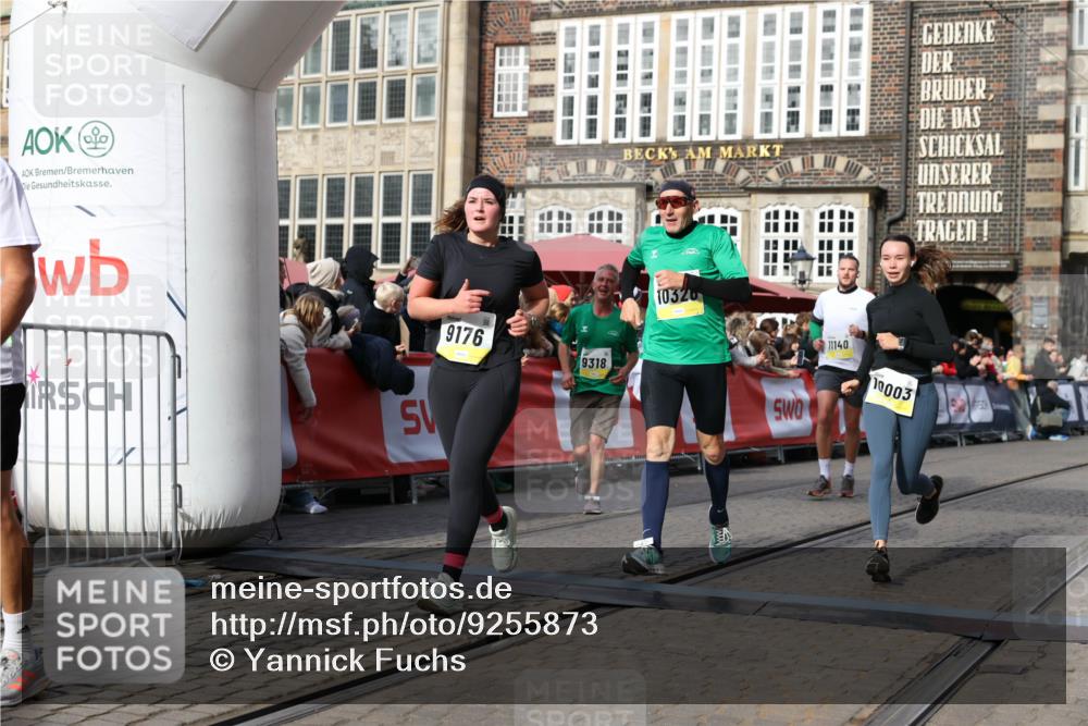 05.10.2025 - 20. swb-Marathon Bremen Yannick Fuchs http://msf.ph/oto/9255873 05.10.2025 10:55:19 Ziel 9176, 9318, 10003, 10014, 10034, 10180, 10307, 10326, 10920, 11140, 11317 meine-sportfotos.de