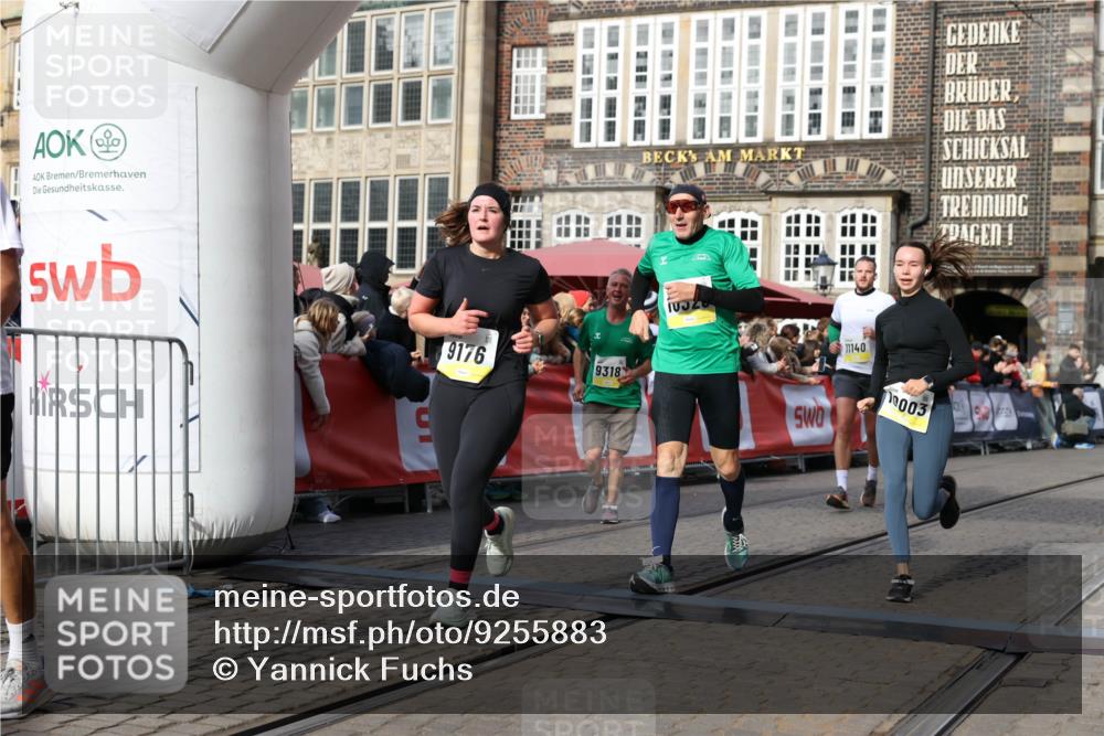 05.10.2025 - 20. swb-Marathon Bremen Yannick Fuchs http://msf.ph/oto/9255883 05.10.2025 10:55:19 Ziel 9176, 9318, 10003, 10014, 10034, 10180, 10307, 10326, 10920, 11140, 11317 meine-sportfotos.de